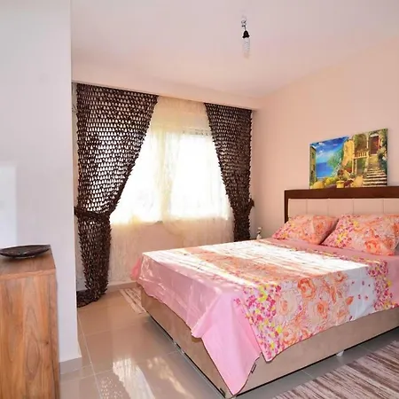 Dubleks 3 + 1 Deniz Manzaralı Daire Antalya
